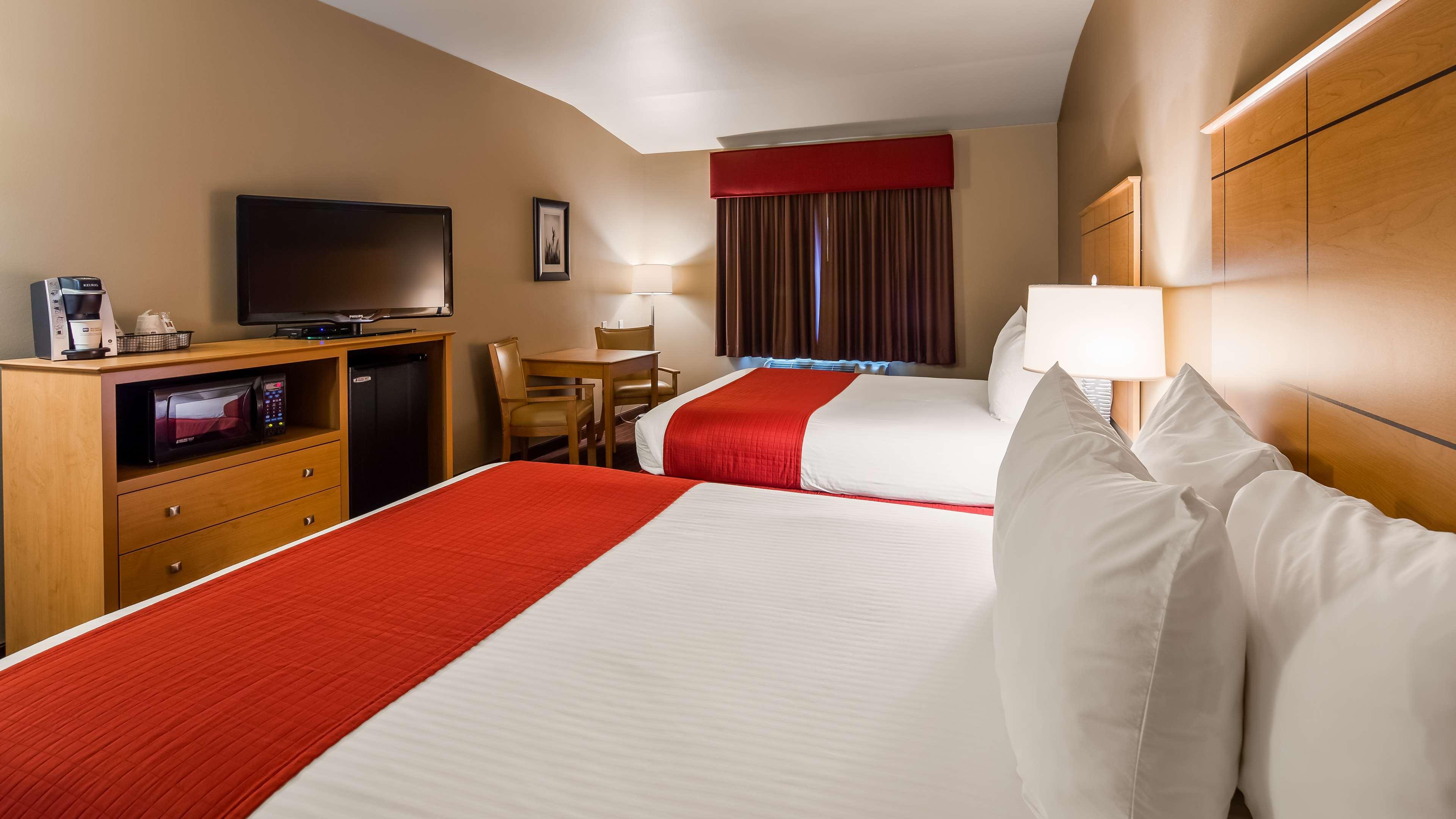 Best Western Golden Prairie Inn And Suites Sidney Exterior foto