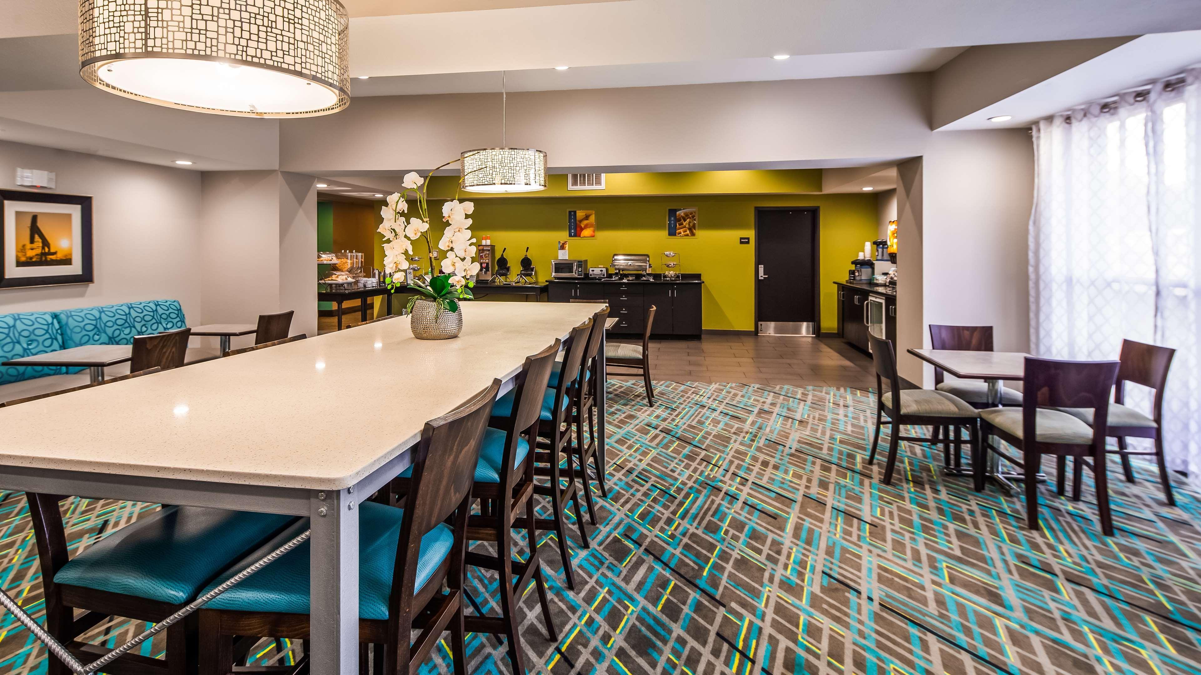 Best Western Golden Prairie Inn And Suites Sidney Exterior foto