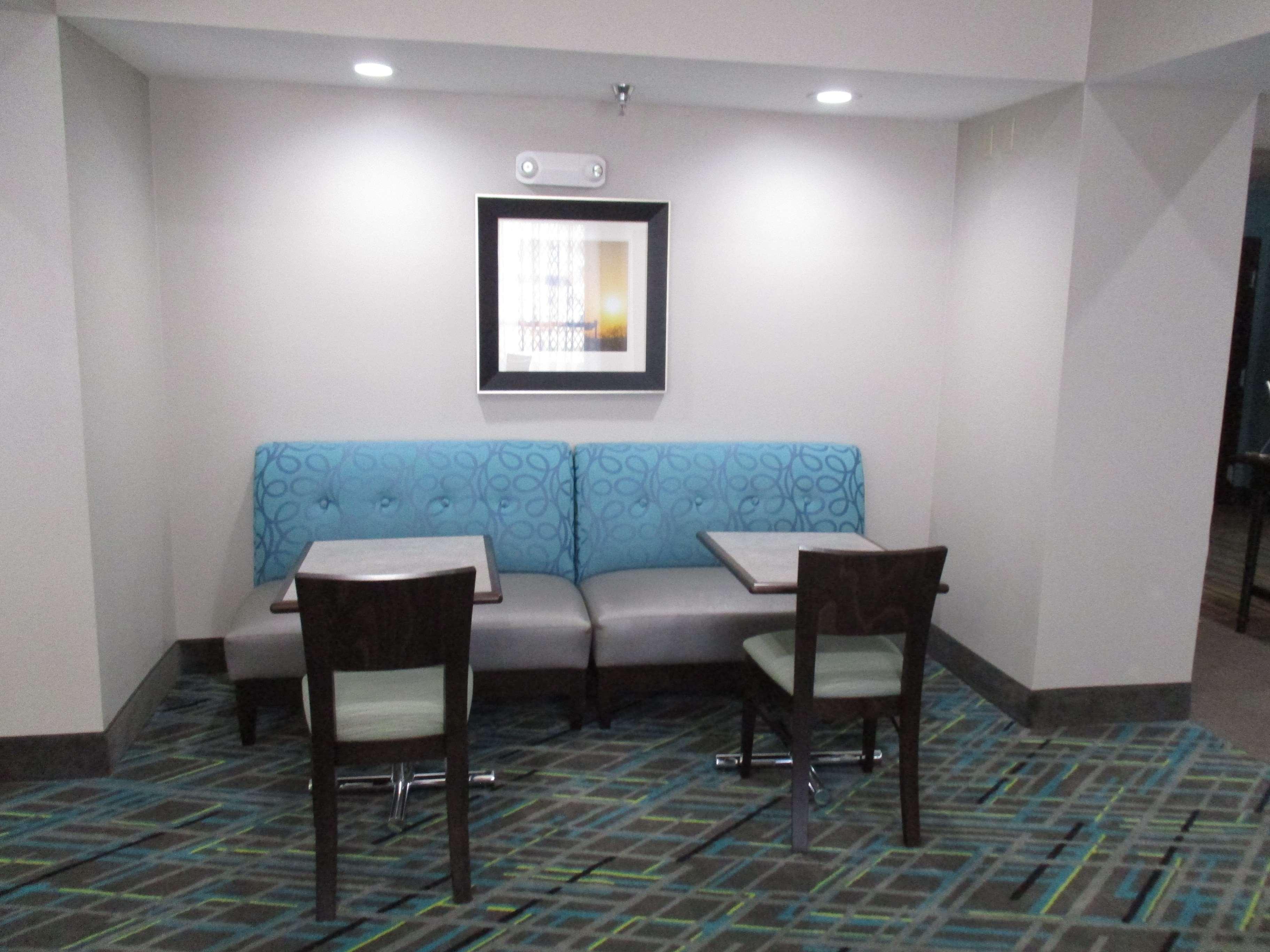 Best Western Golden Prairie Inn And Suites Sidney Exterior foto
