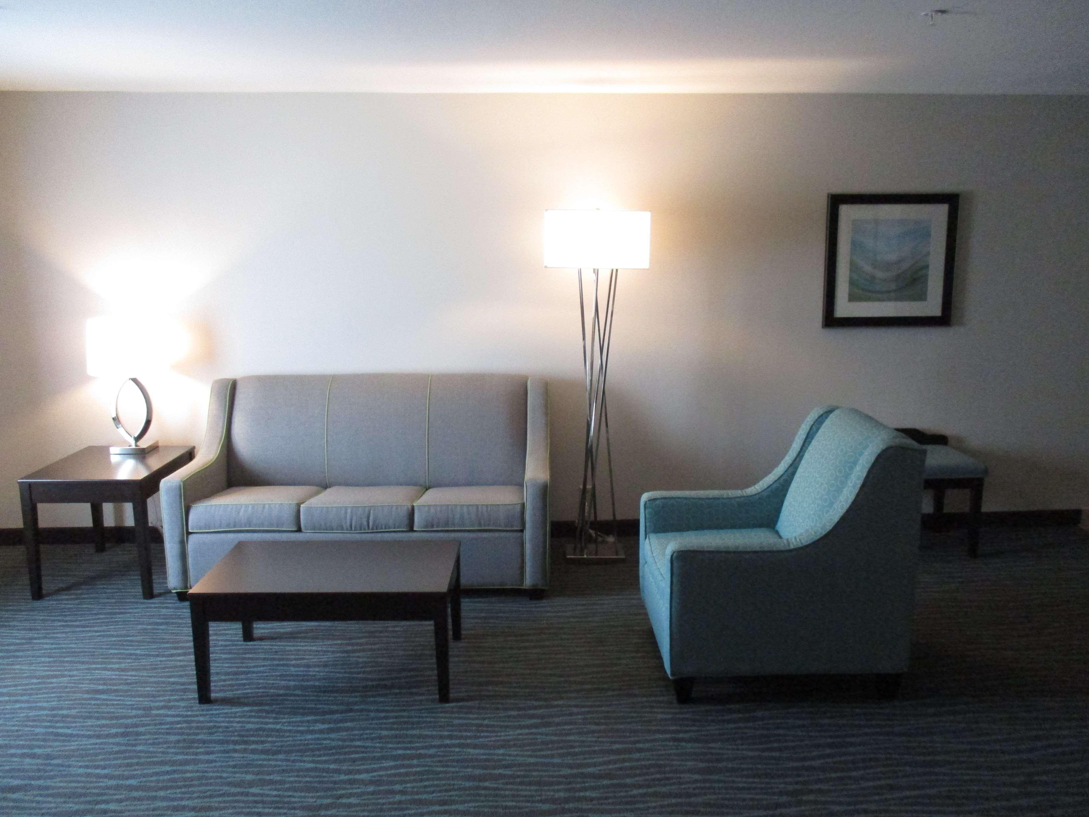 Best Western Golden Prairie Inn And Suites Sidney Exterior foto