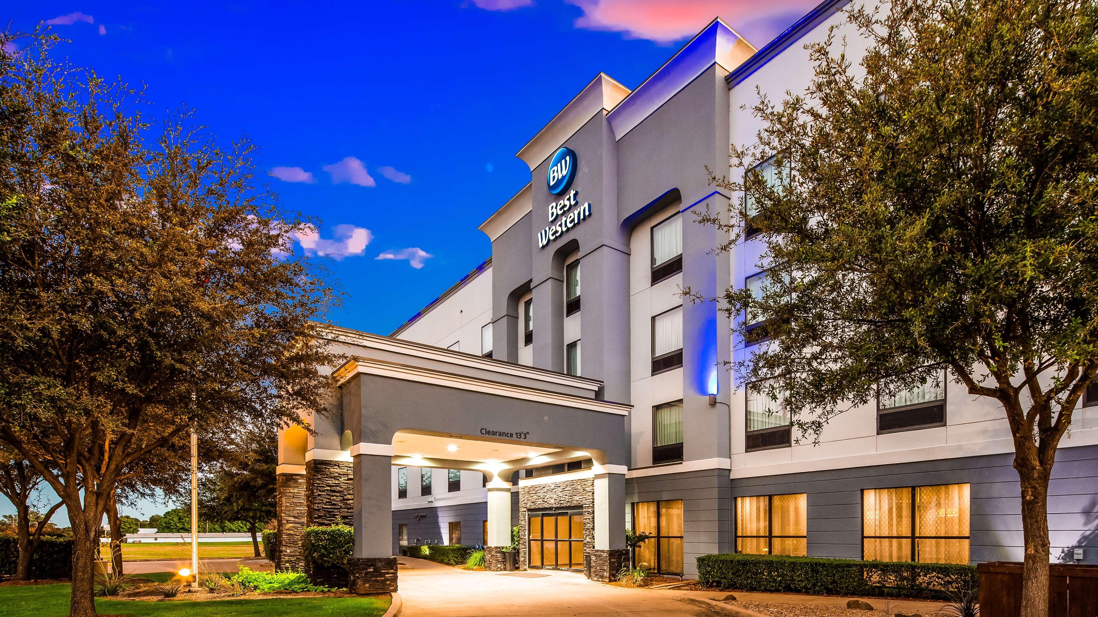 Best Western Golden Prairie Inn And Suites Sidney Exterior foto