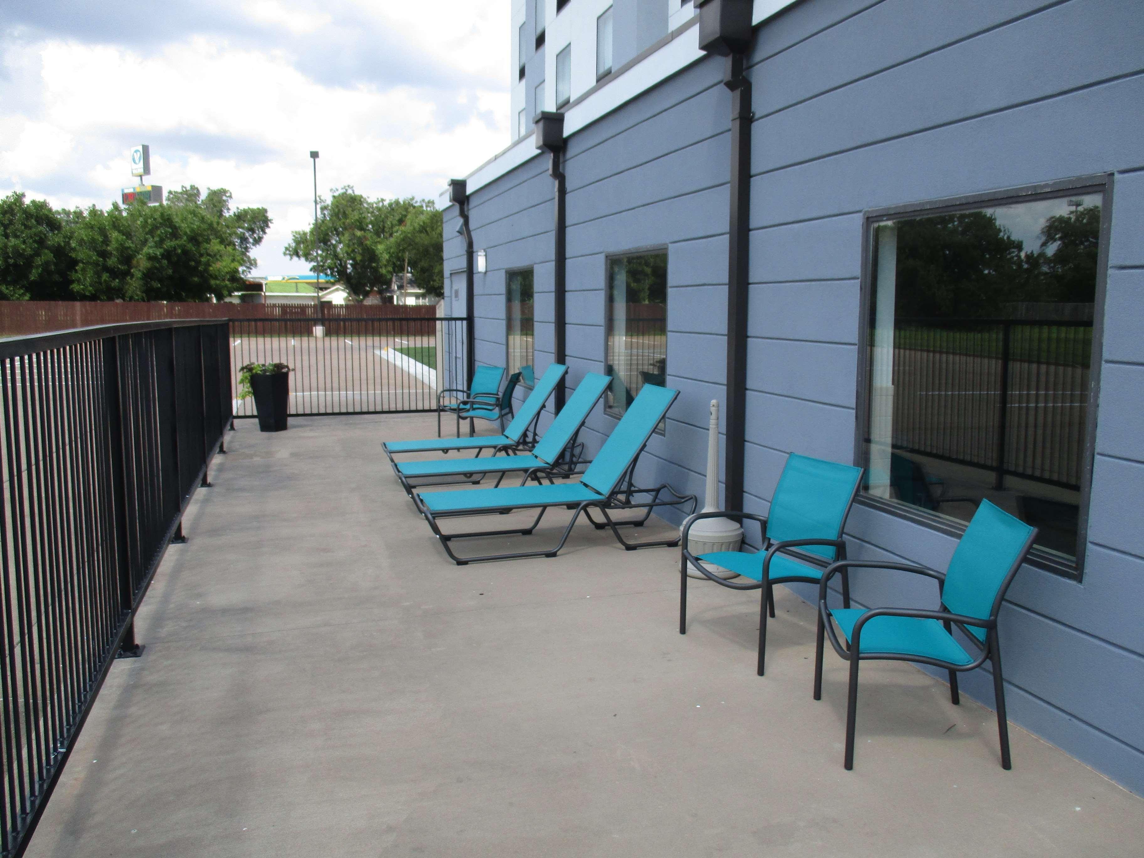 Best Western Golden Prairie Inn And Suites Sidney Exterior foto