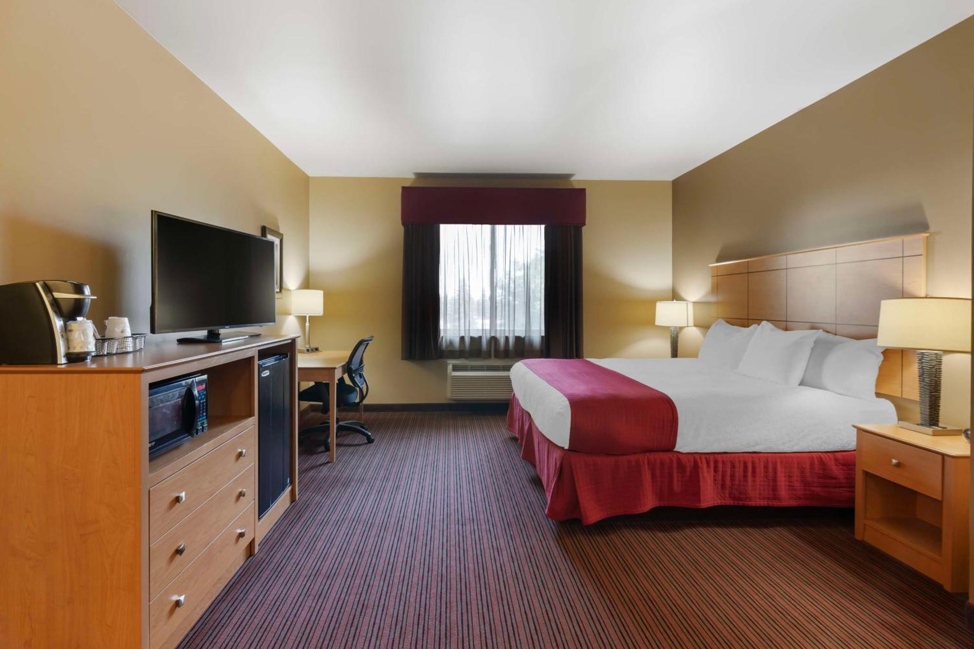 Best Western Golden Prairie Inn And Suites Sidney Exterior foto