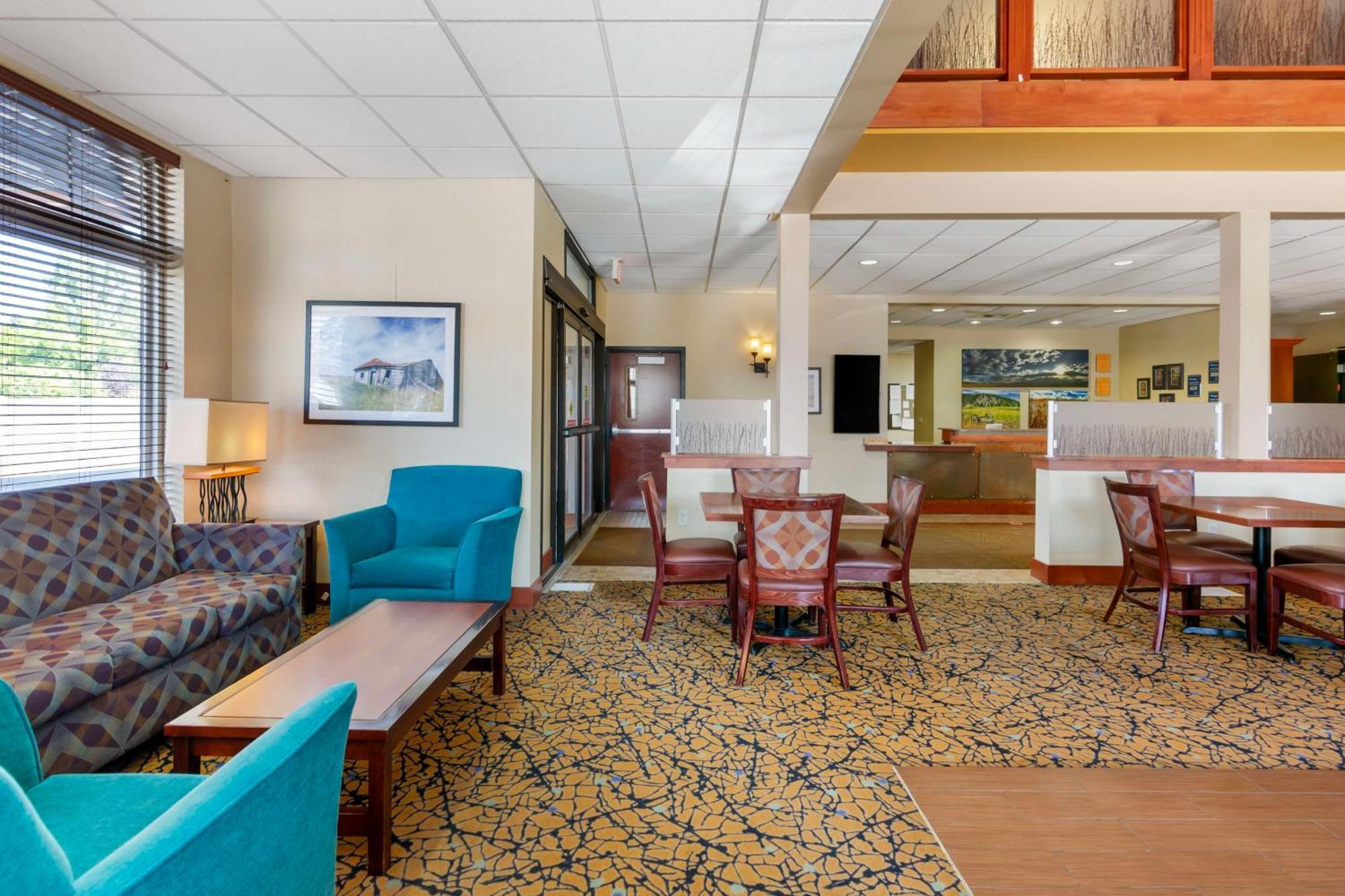 Best Western Golden Prairie Inn And Suites Sidney Exterior foto